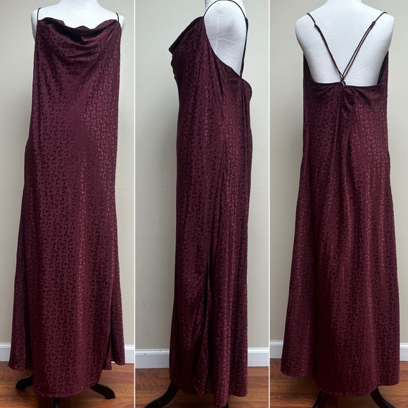 Banana Republic Dresses & Skirts - BANANA REPUBLIC JACQUARD SLIP DRESS SIZE XL NWT - Dark Cherry